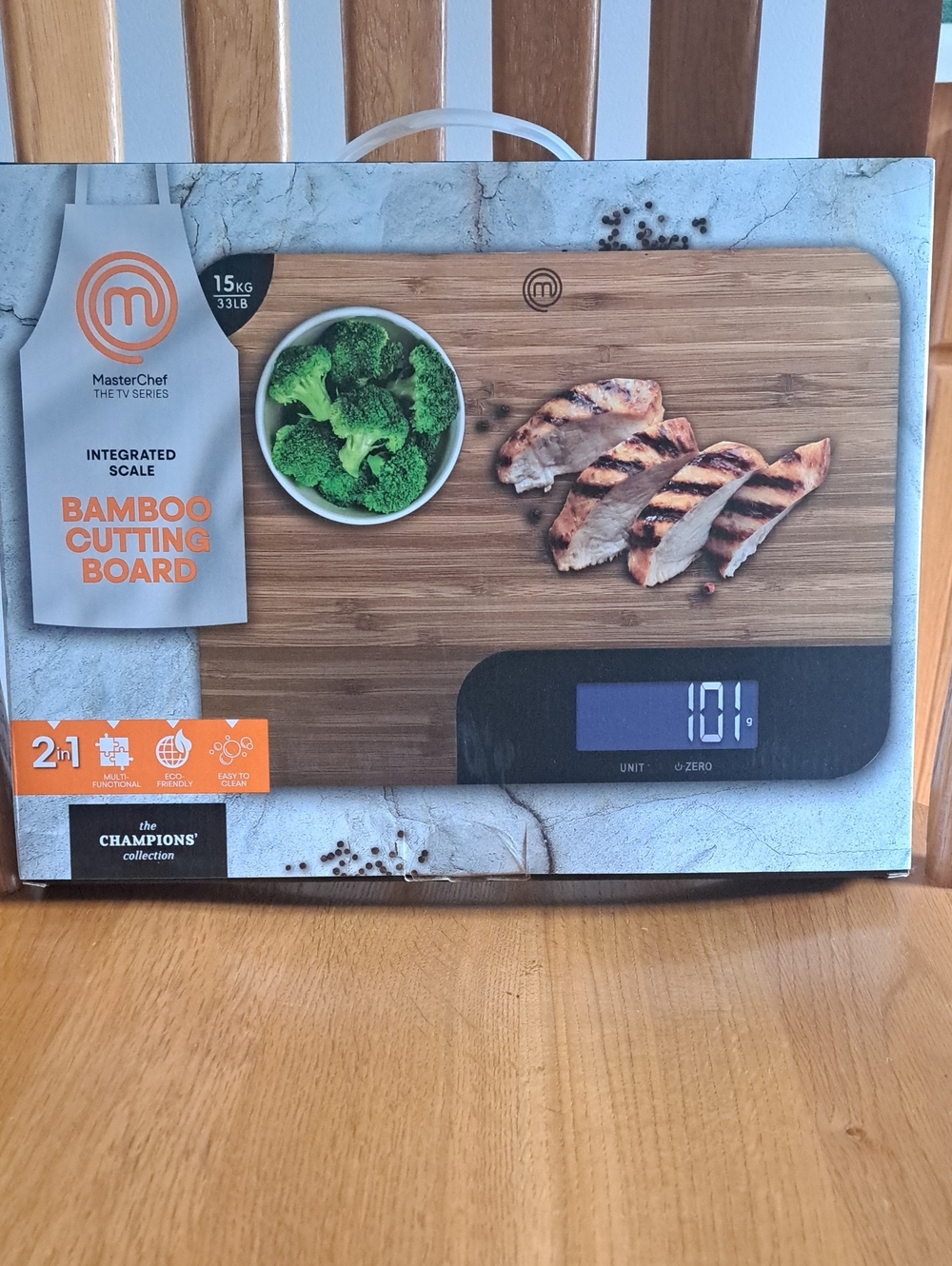Bamboo Cutting Board with Integrated Scale - Natural Bamboo